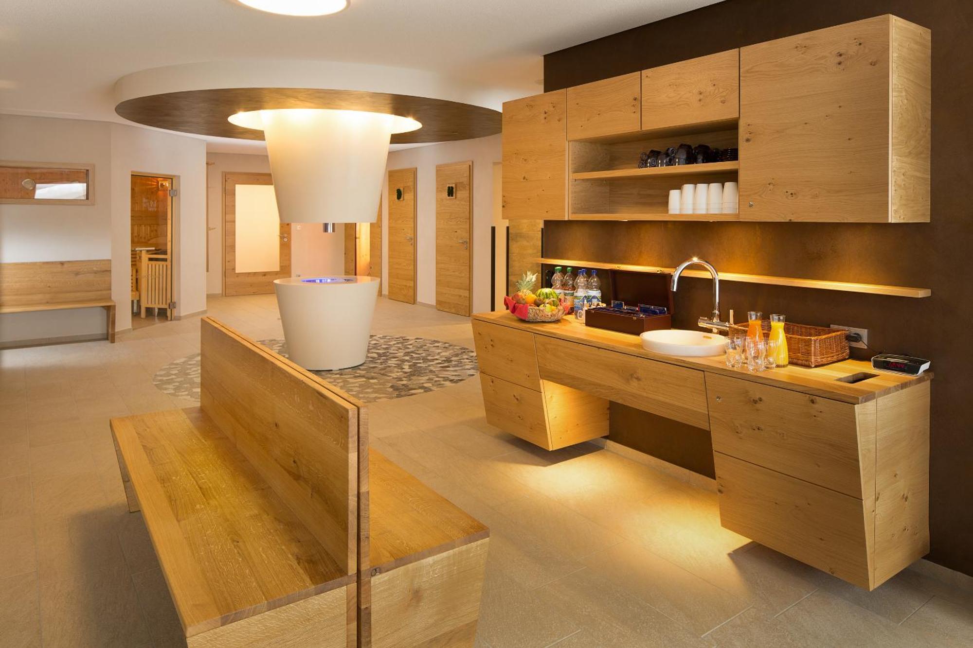 "Ferienwohnung Ess" - Annehmlichkeiten Von 4-Sterne Familien-Und Wellnesshotel Viktoria Koennen Mitbenutzt Werden Oberstdorf Exterior photo