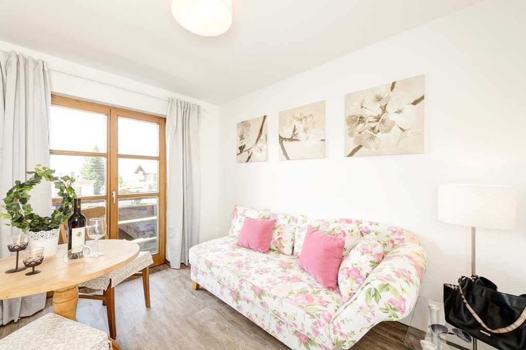 "Ferienwohnung Ess" - Annehmlichkeiten Von 4-Sterne Familien-Und Wellnesshotel Viktoria Koennen Mitbenutzt Werden Oberstdorf Exterior photo